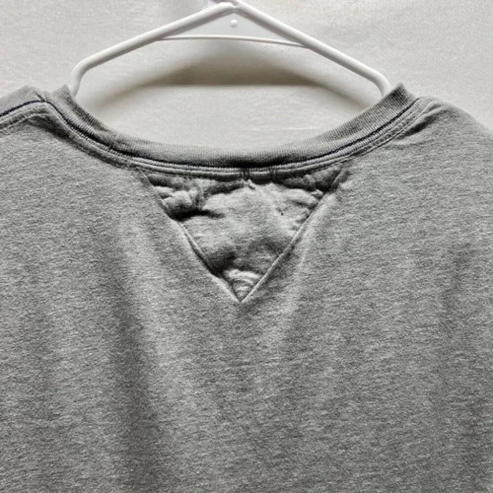 Tommy Hilfiger T-Shirt Men's Large Gray TH Graphic Logo Short Sleeve‎ Tee GUC